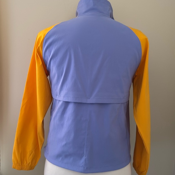 The North Face Class V Windbreaker - Picture 7 of 10